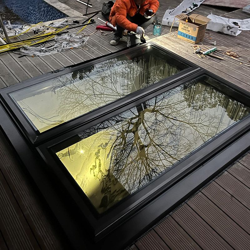 Villa Basement Skylight Top-Hung